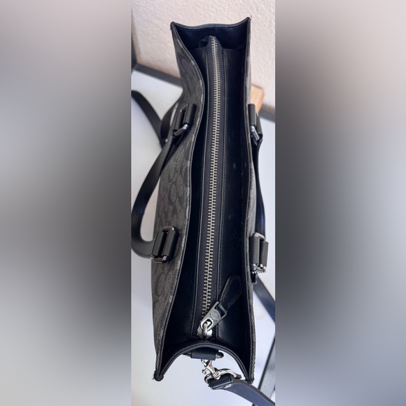 Coach Graham Structured Tote - Picture 4 of 15